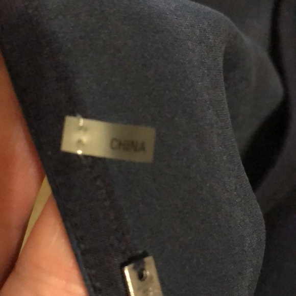 Elie Tahari navy top with gauze back size m - Picture 3 of 9